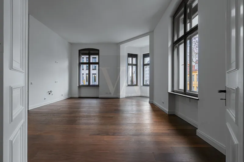 Luxury Apartment with 3,80m ceilings in Mitte, Berlin: Elegance Redefined — photo 1